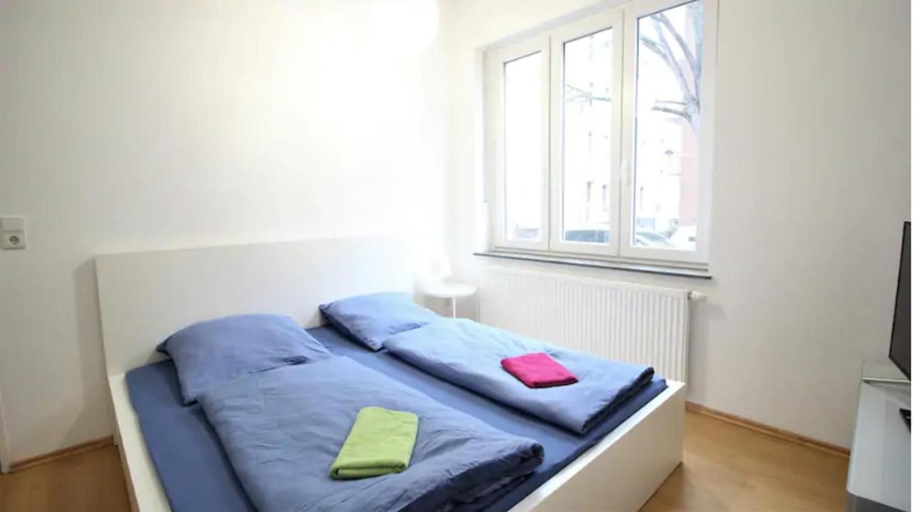 Privatzimmer Nahe Bahnhof Und City Appartement Würzburg Buitenkant foto